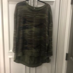 Z Supply Long Sleeve Camo Top M